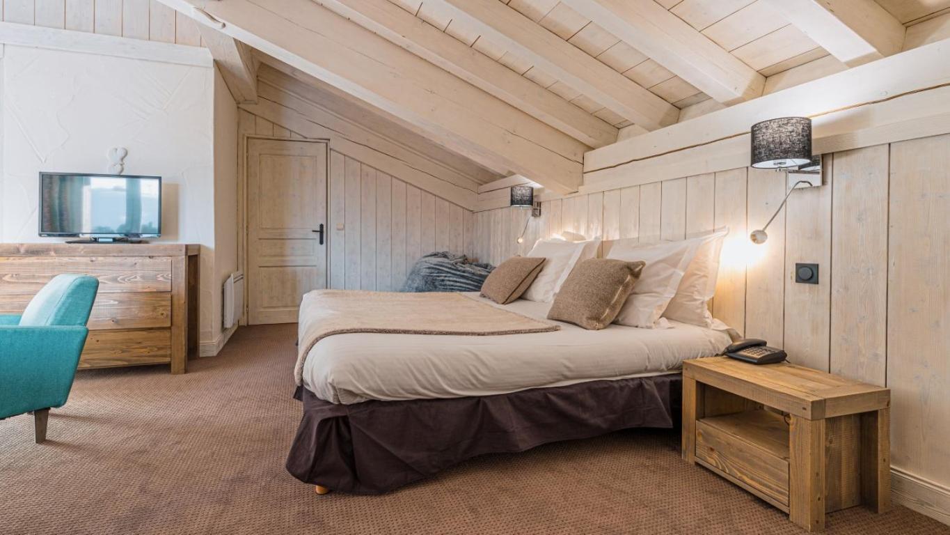 Hotel Carlina By Les Etincelles ลาปลาญ ภายนอก รูปภาพ